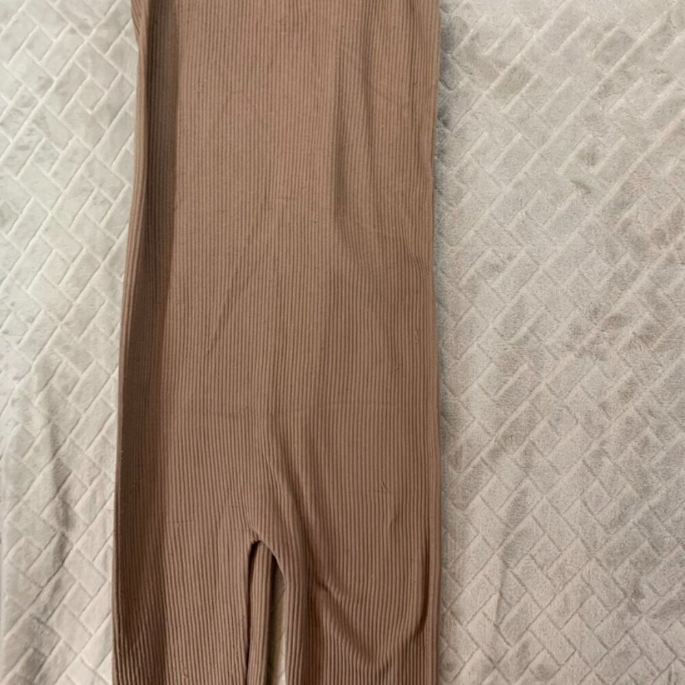 Popular 21 Womans Small Jumpsuit Brown Ribbed Sleeveless Adjustable Stretch - Picture 3 of 14